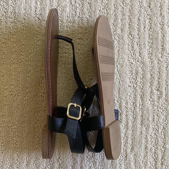 Merona T Strap Thong Sandals - Picture 9 of 10